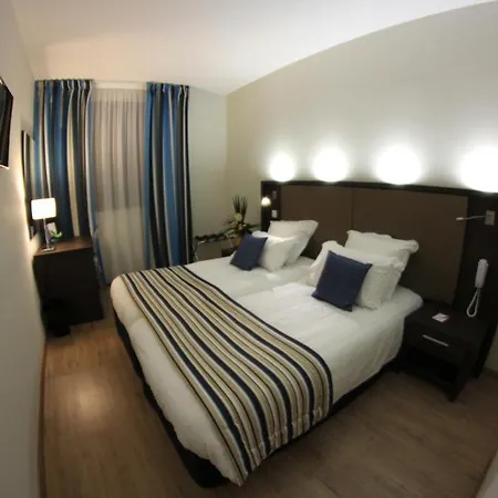 Restaurant Splendid Camargue מלון לה-גרו-דו-רואה